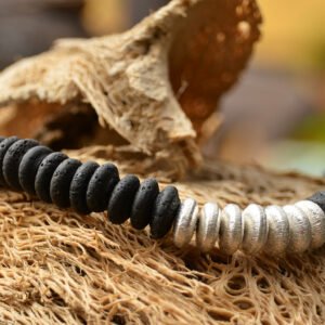 Lava mit Silber
